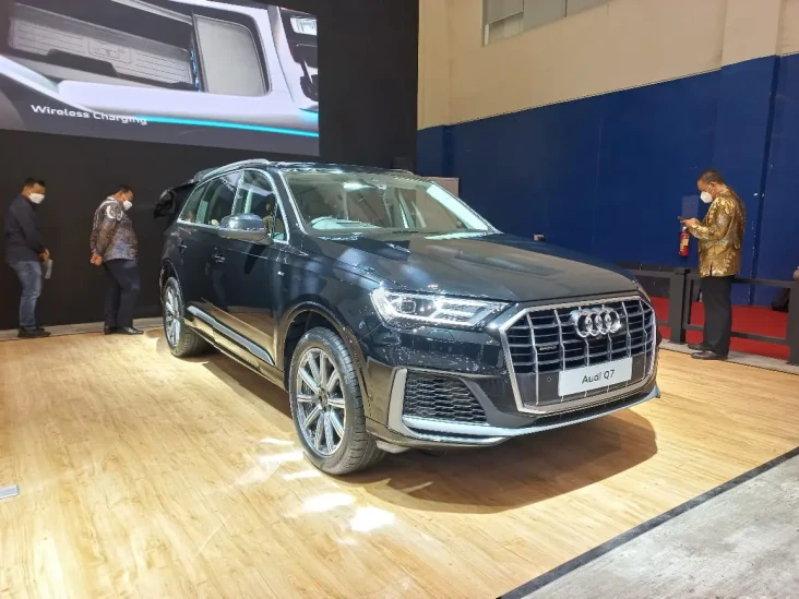 Spesifikasi Mewah Audi...