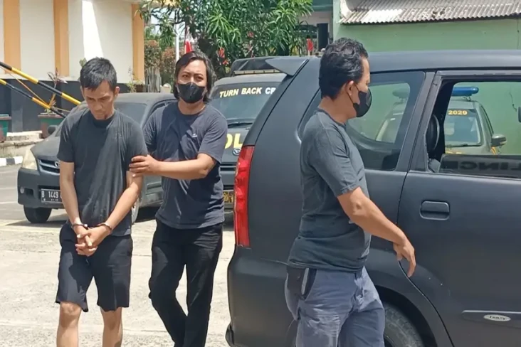 Modus Jadi Kurir, Pria...
