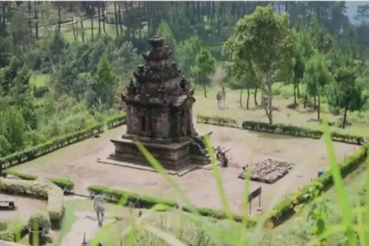 Candi Gedong Songo Peninggalan...