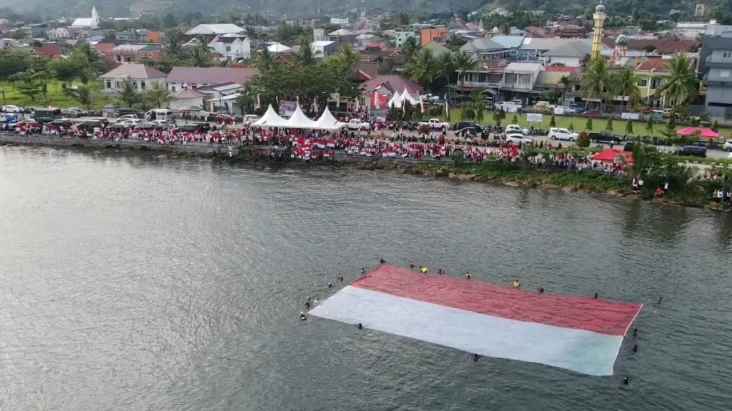 Pertama di Indonesia,...