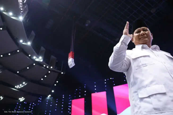 Momen Prabowo Disapa...