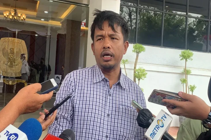 KPU Tunggu Pendaftaran...