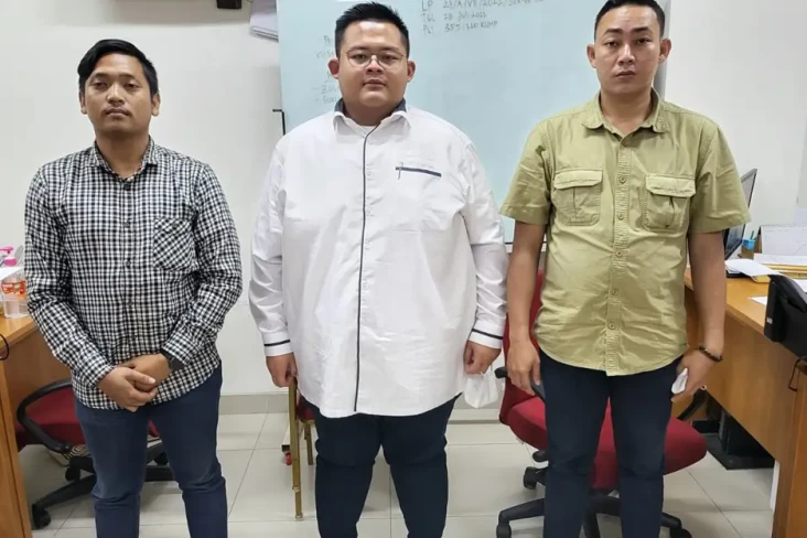 3 Jaksa Gadungan Ditangkap...