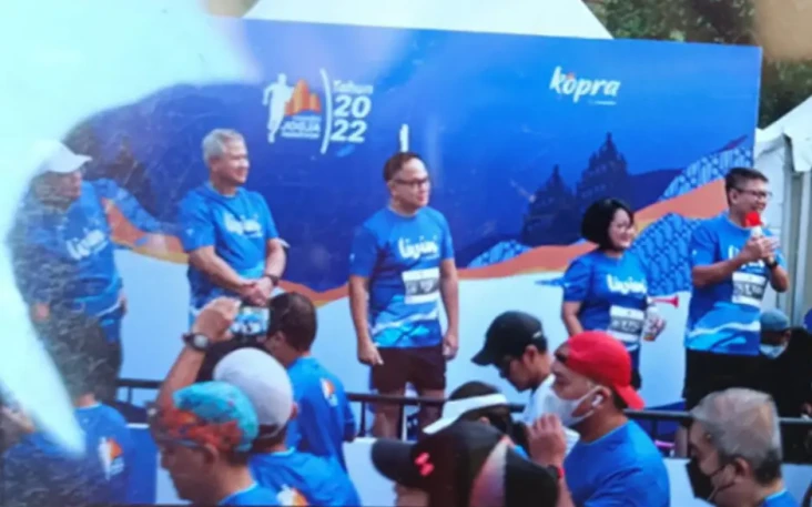Juara, Atjong Tio Ukir...