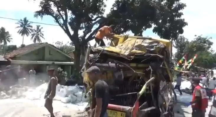 Korban Tewas Kecelakaan...