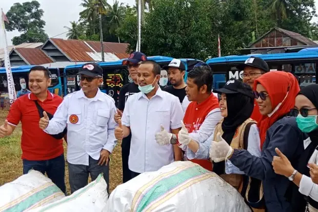 Peserta Jalan Santai...