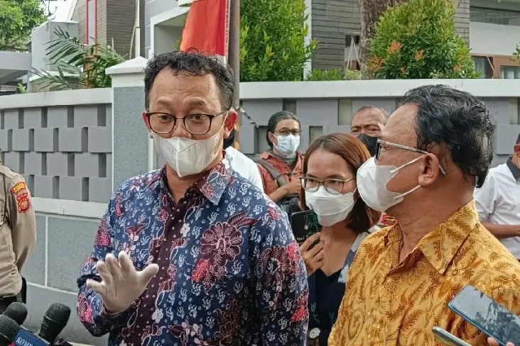 Datangi Rumah Ferdy...