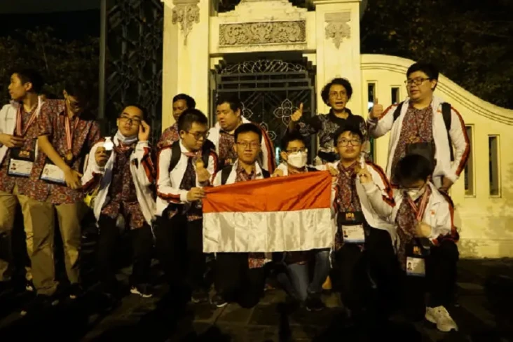 IOI 2022 Berakhir, Indonesia...