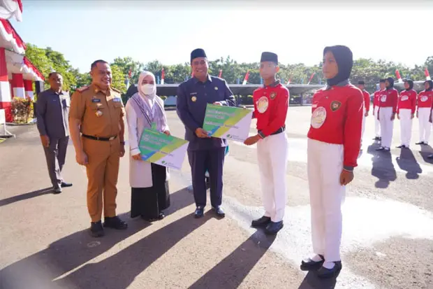 32 Anggota Paskibraka...