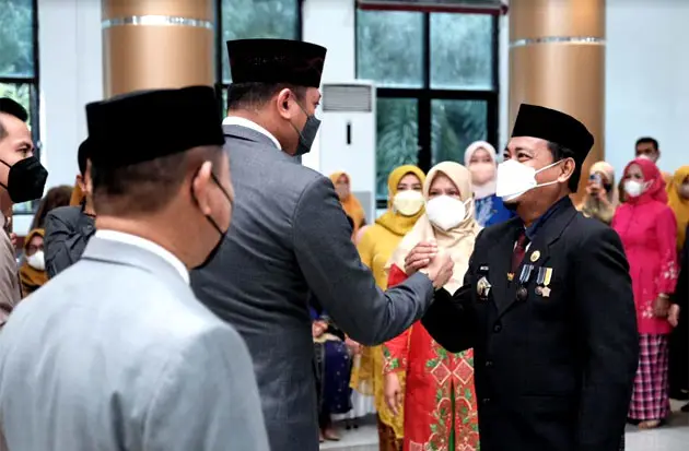 84 ASN Gowa Terima Satyalancana...