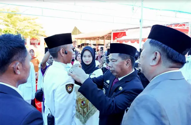 Bupati Andi Utta Kukuhkan...