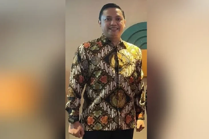 Profil Ronny Talapessy,...