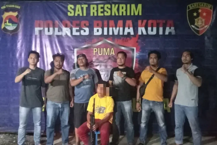 Geger, Pelajar Tembak...