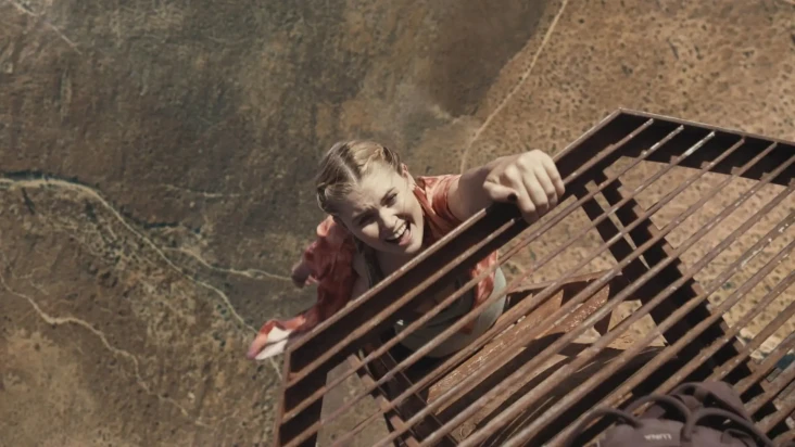 Review Film Fall: Horor...