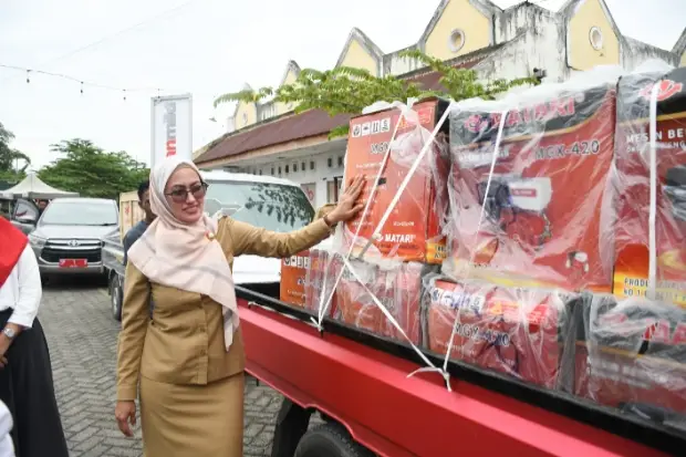 Pemkab Luwu Utara Beri...