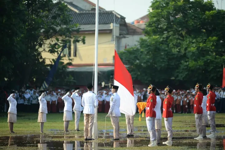 Salut! Paskibra Larangan...