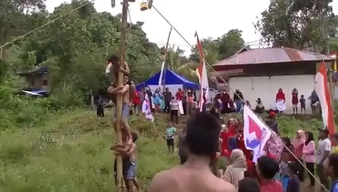 Meriahkan HUT ke-77...