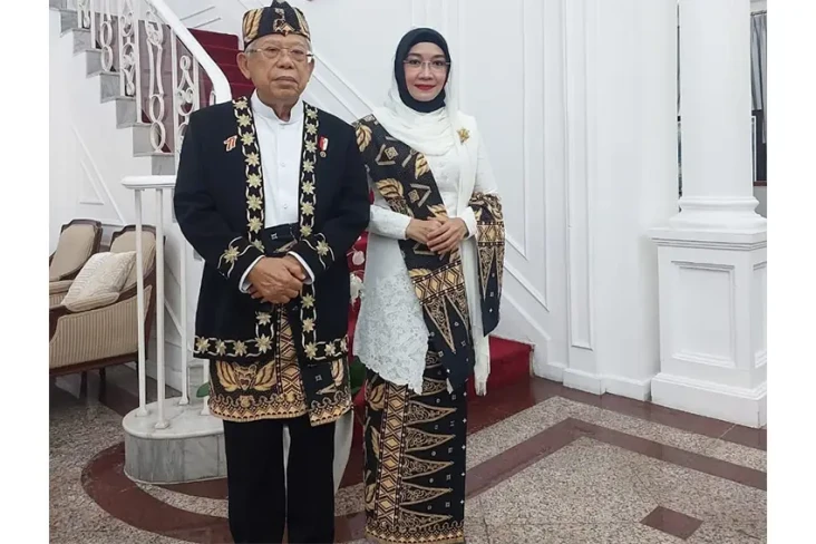 Maruf Amin Pakai Baju...