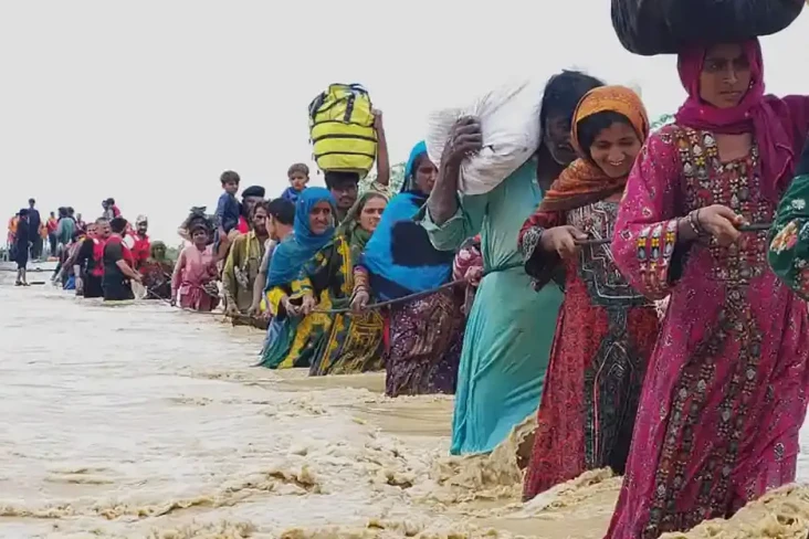 Banjir Pakistan Tewaskan...