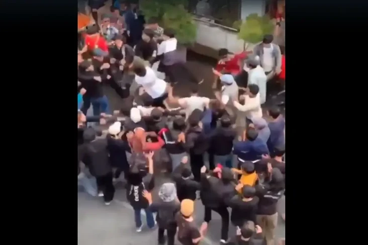 Video Viral! 2 Kelompok...