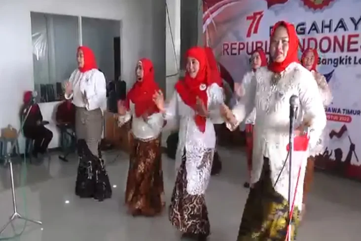 Peringati HUT Ke-77...