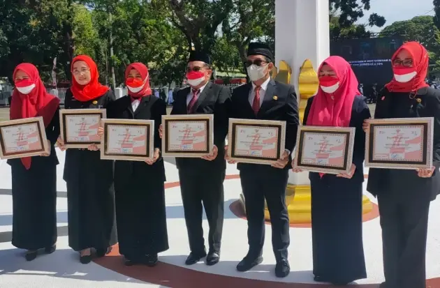 Berdedikasi dalam Vaksinasi,...
