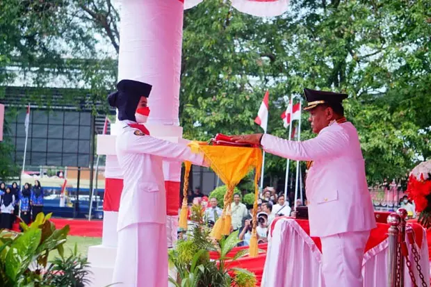 Momen HUT RI, Bupati...