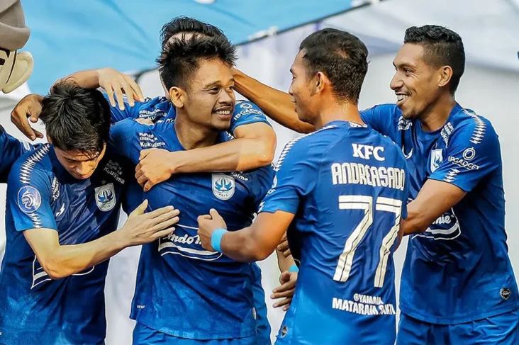 Hasil PSIS vs Persik...