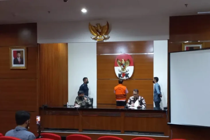 Eks Walkot Cimahi Menyuap...