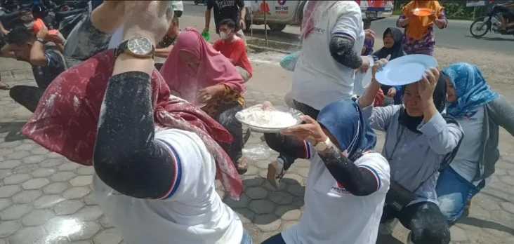 Meriahkan HUT Ke-77...