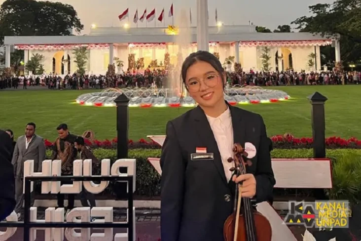 Perkenalkan Nadia Mulyadi,...