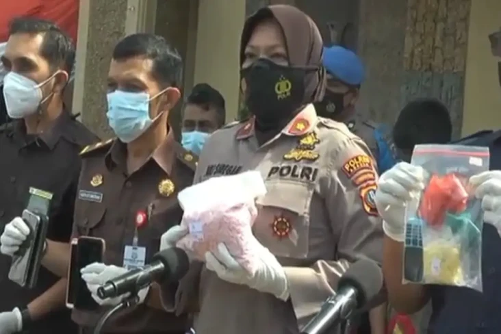 Tertangkap saat Edarkan...