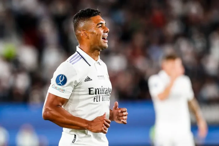 Casemiro Makin Dekat...