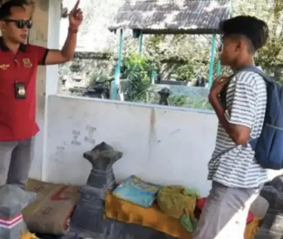 Kisah Haru Remaja Tidur...