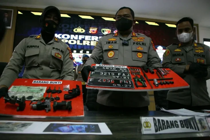 Beraksi 141 Kali, Komplotan...