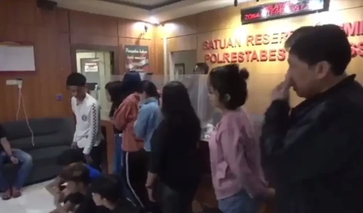 Tawarkan Layanan Ranjang...