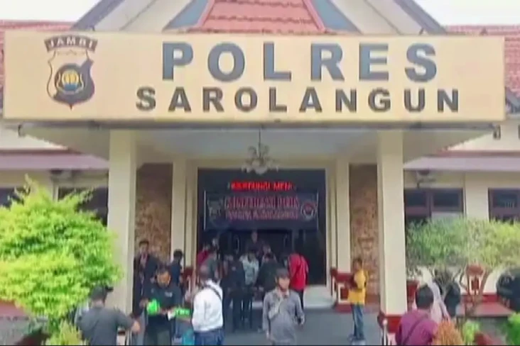 Sadis! Tak Bayar Utang...