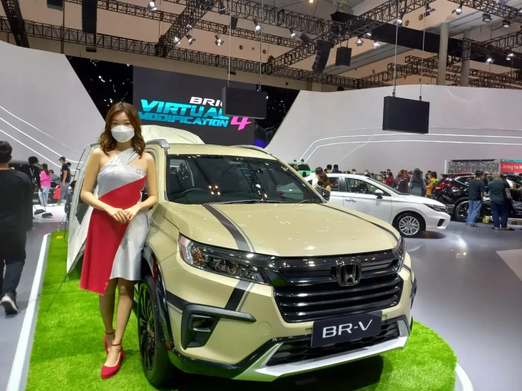 Test Drive BR-V dan...