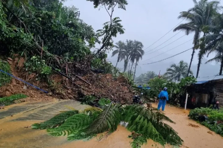 Akses Padang-Solok Ditutup...