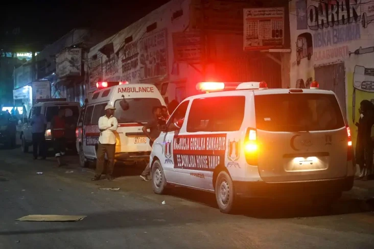 Teroris Al-Shabaab Serbu...