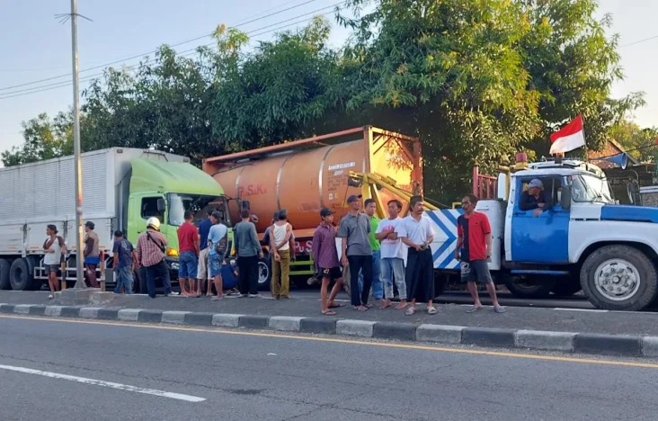 Odong-odong Diseruduk...