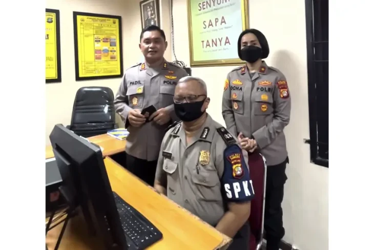 Kunjungi Polsek Tambora,...