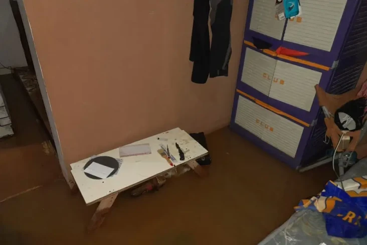 Belasan Rumah di Kota...