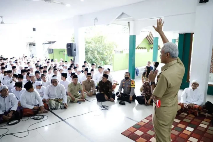 Kunjungi Ponpes Nurul...