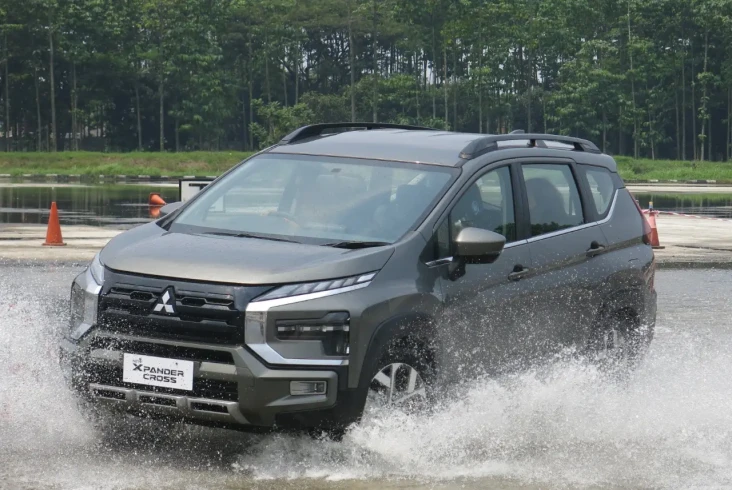 Menguji AYC New Mitsubishi...