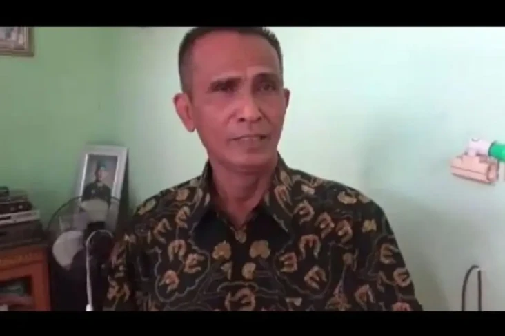Wakili Wisuda, Ayah...