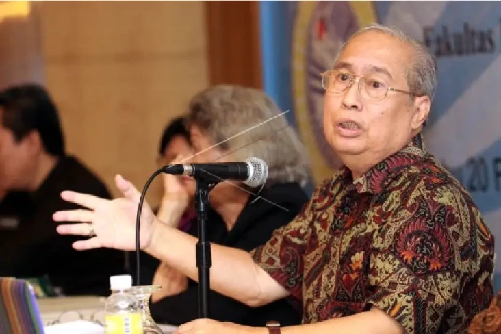 Kabar Duka, Guru Besar...