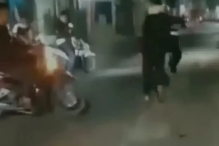 Rombongan Pesilat Diduga...