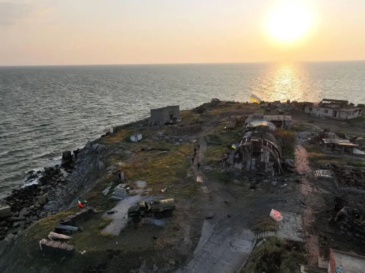 6 Fakta Pulau Ular yang...