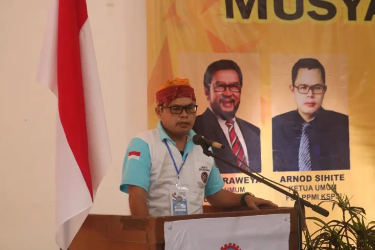 Elemen Buruh Tolak Rencana...